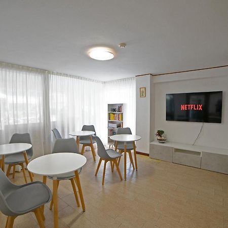 Hotel Ischia Римини Екстериор снимка