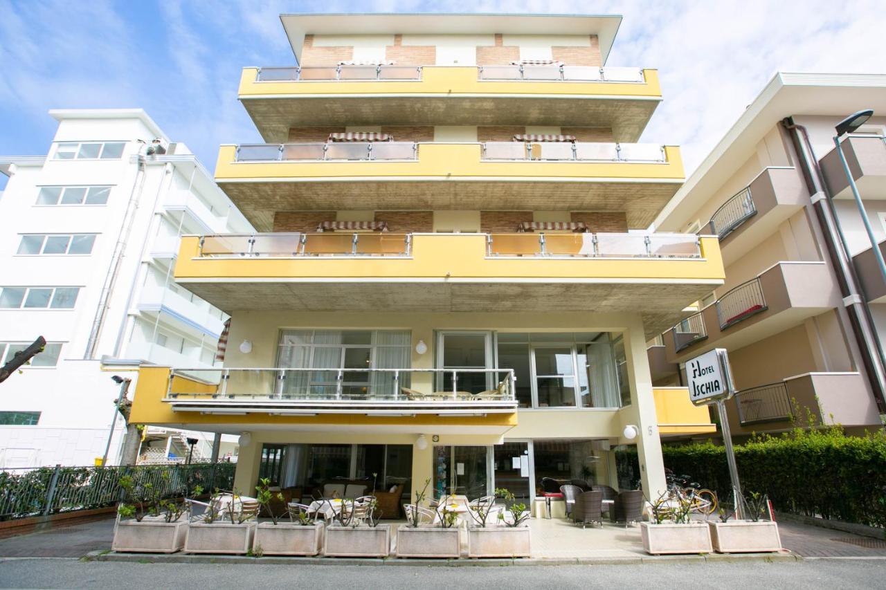 Hotel Ischia Римини Екстериор снимка